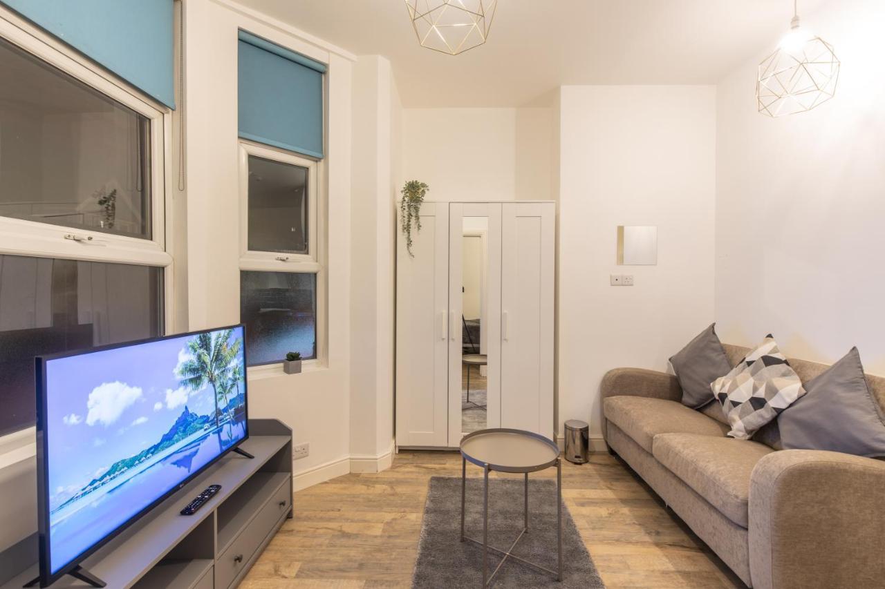 Cosy Modern Apartment, Grand Victorian Building, 5 Mins To Centre Apartment